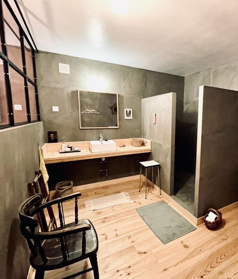 AmplepuisLa Madeleine住宿加早餐旅馆 外观 照片